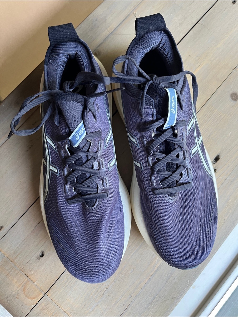ASICS Women's Gel-Nimbus 27 Running Shoe - Picture 4 of 12